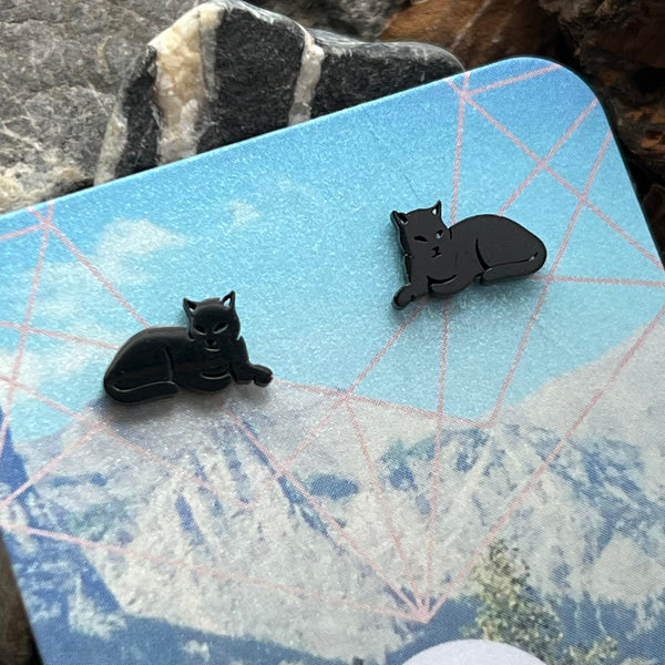 Stainless steel cat stud earrings